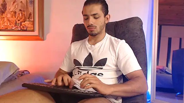 ArturoCardona_ 网络视讯表演