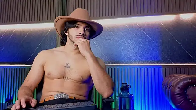 ArturoCardona_'s Live XXX Chat