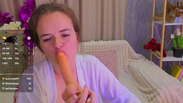 Luisa_Rosee's Webcam Show