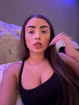 Show modela ellariverss na web-kameri