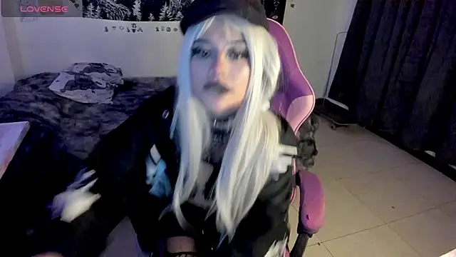 GothKitten666 网络视讯表演