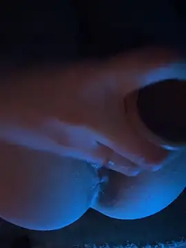 Crystal_Of_Your-Mind – live chatrum