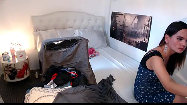 NinaDOM4CUM's Webcam Show