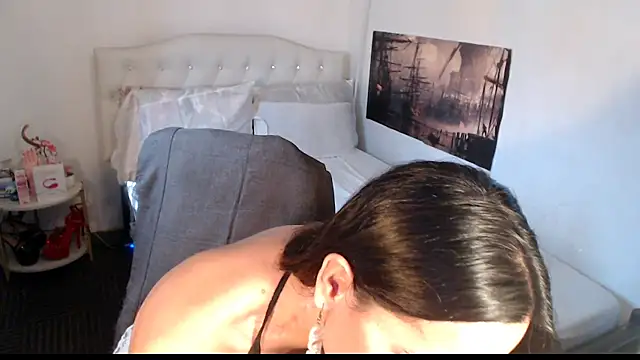 NinaDOM4CUM Webcam-Show