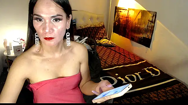 NinaDOM4CUMn Webbikameraesitys