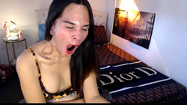 NinaDOM4CUM 网络视讯表演