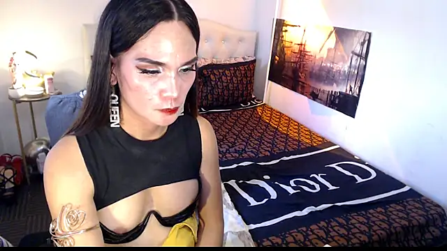 NinaDOM4CUM Show in webcam