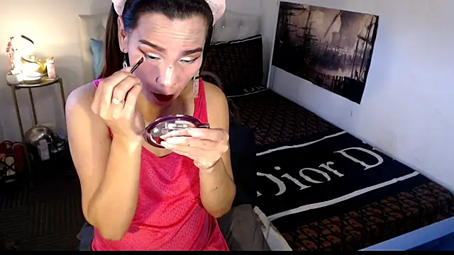 Show modela NinaDOM4CUM na web-kameri