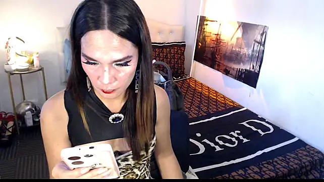 NinaDOM4CUM Show in webcam