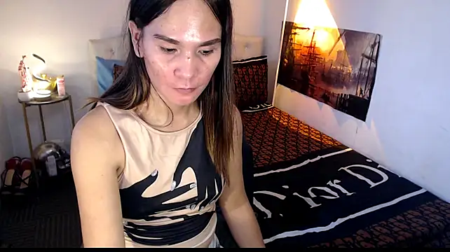 NinaDOM4CUMn Webbikameraesitys
