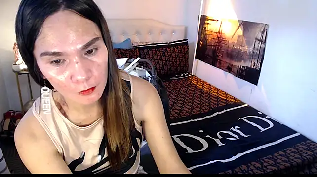 NinaDOM4CUM: διαδικτυακό σόου στην κάμερα
