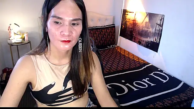 NinaDOM4CUM Show in webcam
