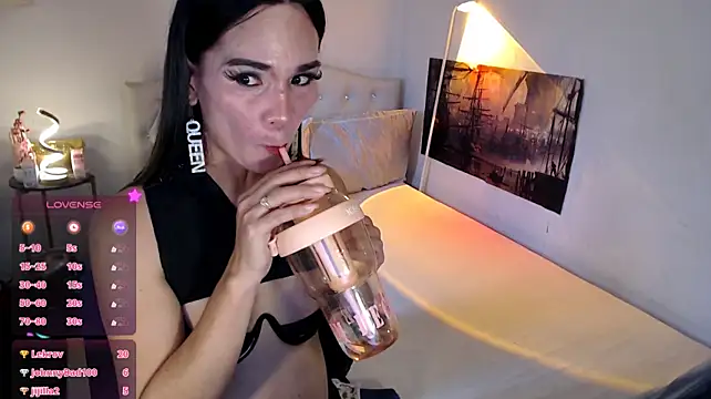 NinaDOM4CUM Шоу с уебкамера