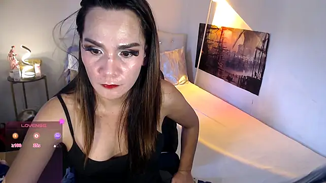 Pokazy przed kamerką – NinaDOM4CUM
