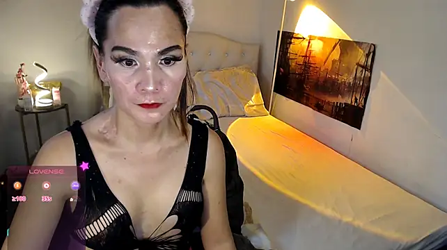 NinaDOM4CUM's Webcam Show