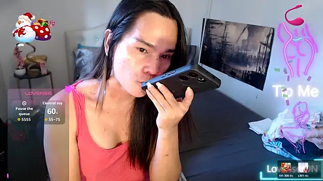 Show modela NinaDOM4CUM na web-kameri