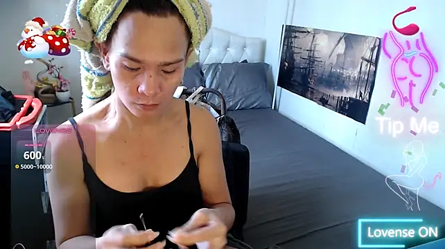 NinaDOM4CUM Pertunjukan Webcam