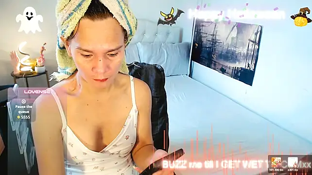 Pokazy przed kamerką – NinaDOM4CUM