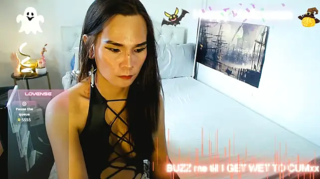 Pertunjukan Kamera Web NinaDOM4CUM