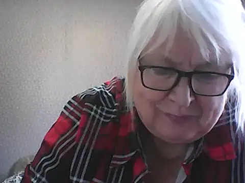 Alexia64231 Adlı Modelin Canlı Sohbet Odası