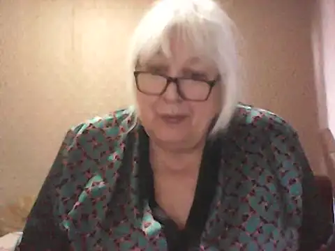 Alexia64231 Adlı Modelin Canlı Sohbet Odası