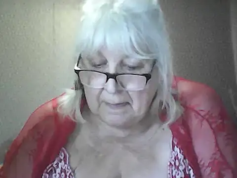 Alexia64231's Webcam Show