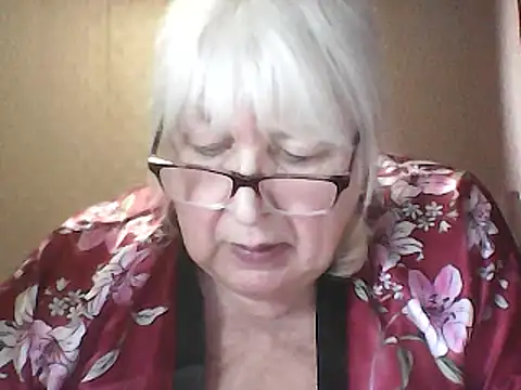 Alexia64231 Show in webcam