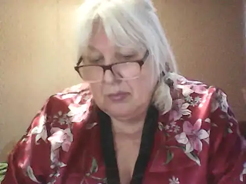 Alexia64231: διαδικτυακό σόου στην κάμερα