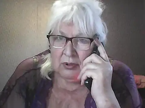 Alexia64231 Show Webcam