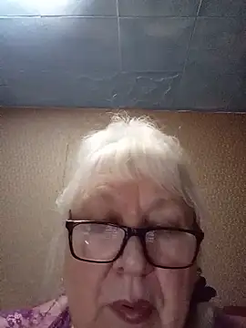 Alexia64231's Webcam Show