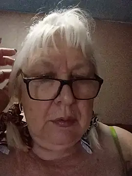Alexia64231's Webcam Show