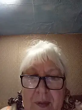Alexia64231's Webcam Show