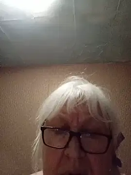 Alexia64231's Webcam Show