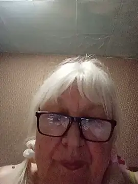 Alexia64231's Webcam Show