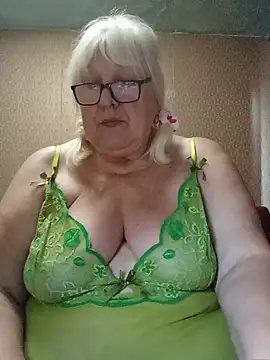 Alexia64231's Webcam Show