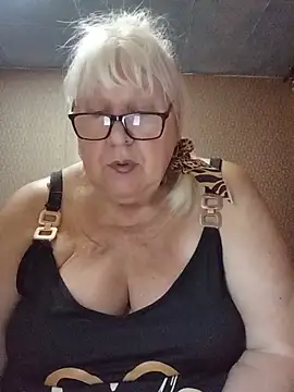 Alexia64231's Webcam Show