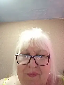 Alexia64231: διαδικτυακό σόου στην κάμερα