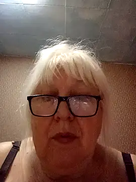 Alexia64231's Webcam Show