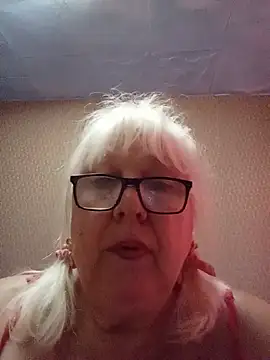 Alexia64231's Webcam Show