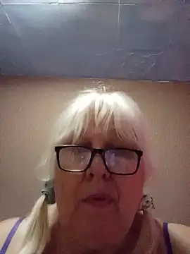 Alexia64231's Webcam Show