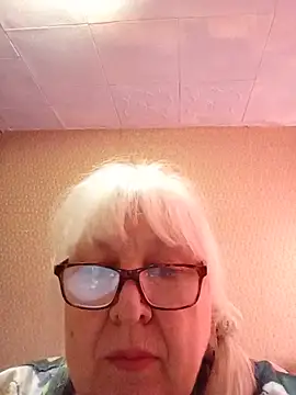 Alexia64231's Webcam Show