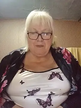Alexia64231's Webcam Show
