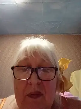Alexia64231's Webcam Show