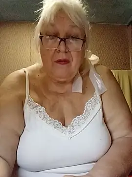 Alexia64231's Live Sex Cam Show