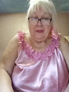 Alexia64231's Live Chat Room