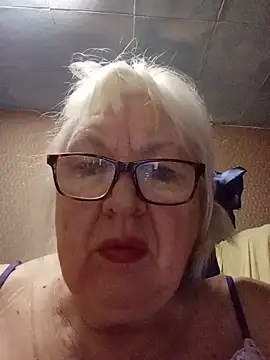 Alexia64231's Webcam Show