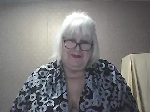 Alexia64231's Webcam Show