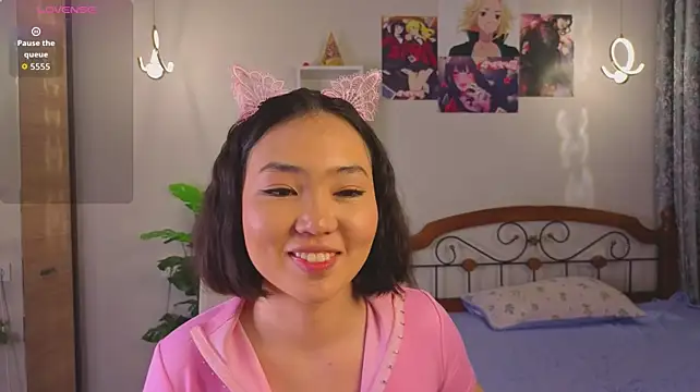 akino_hen Adlı Modelin Canlı XXX Sohbeti