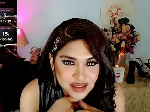 Heavenly_Claudia Pertunjukan Webcam