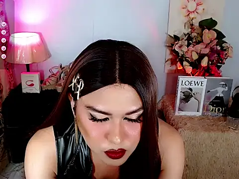 Heavenly_Claudia Pertunjukan Webcam